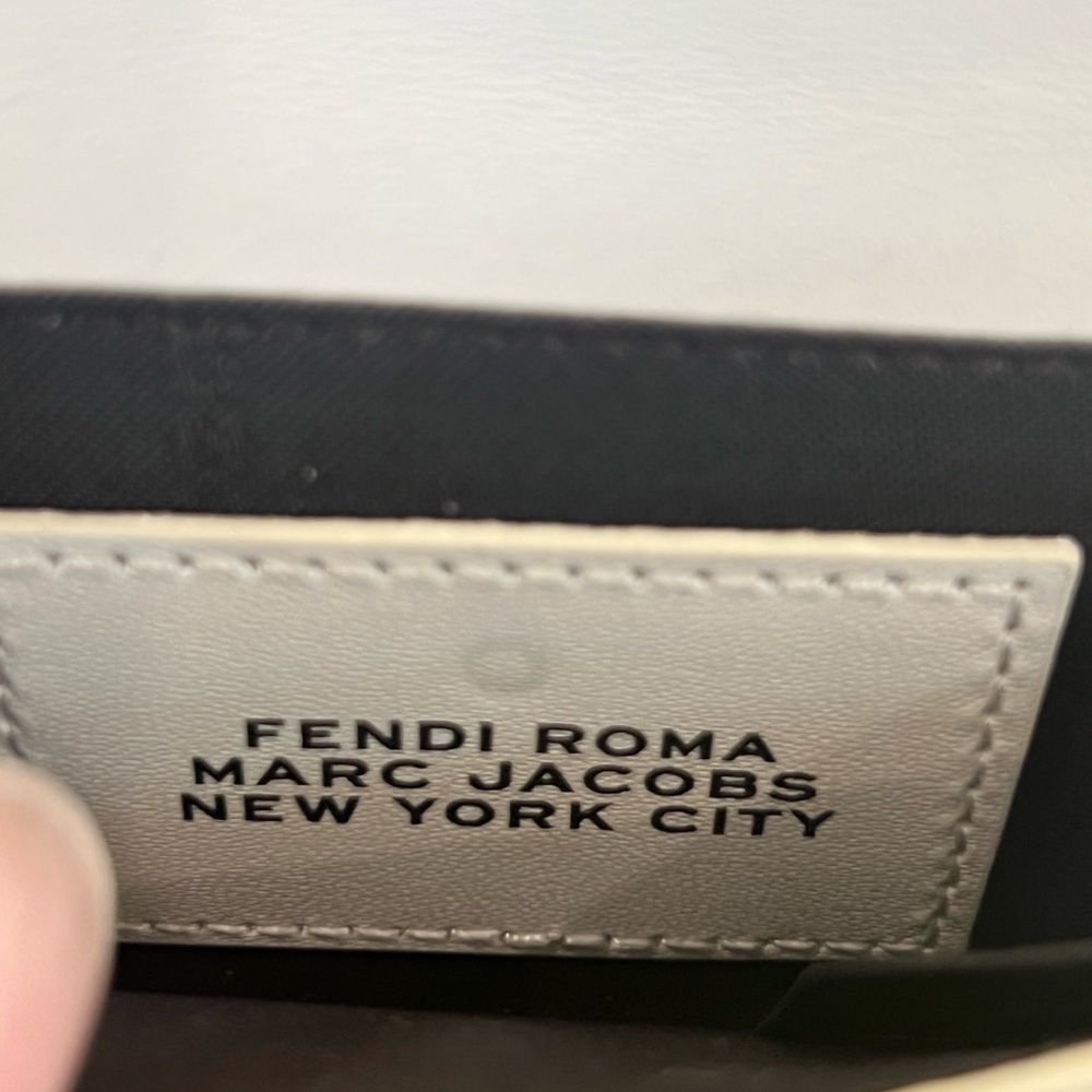 Fendi Neon Yellow and white Marc Jacob’s callab card Wallet - Picture 5 of 6
